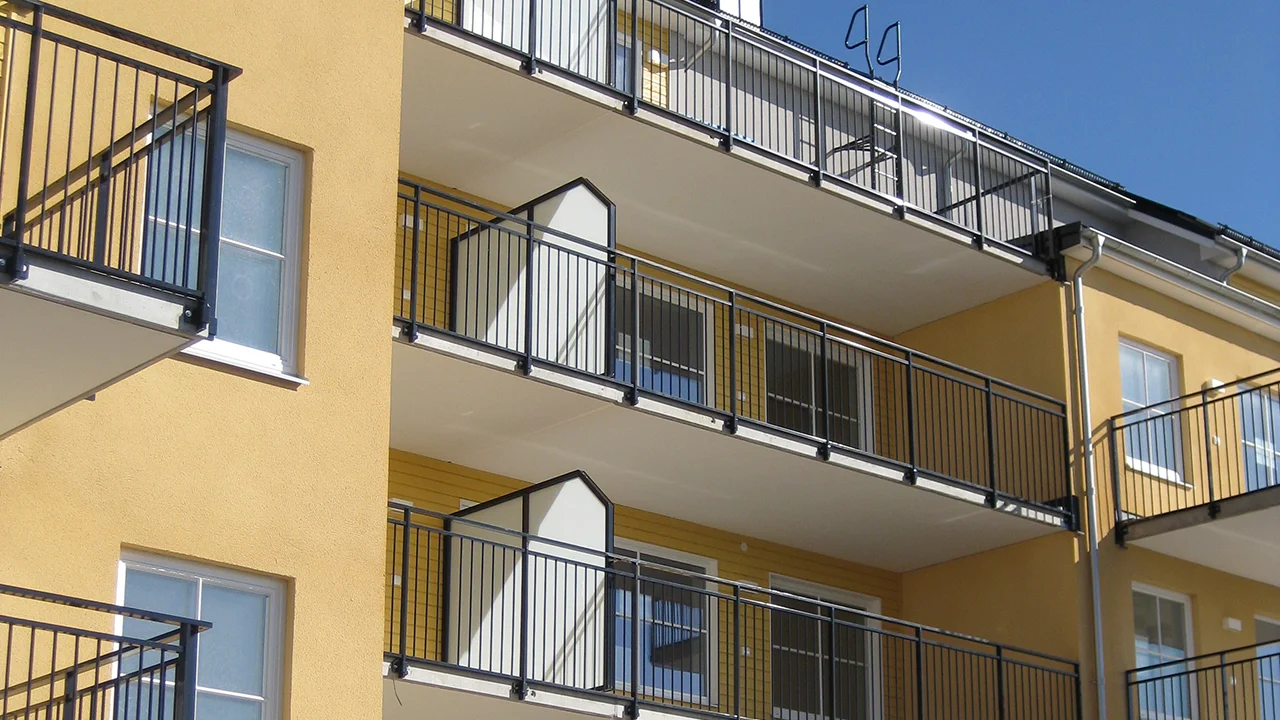 VISION-Galler-800-Tacktplattkant-Honnoren-1 balkongräcken i glas EMOTION